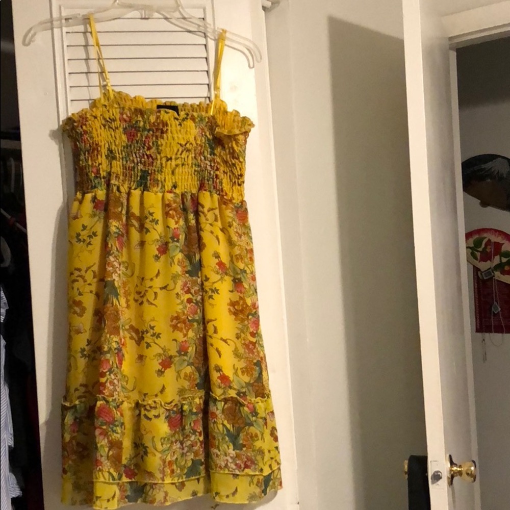 Beautiful Yellow Floral Dress!!!